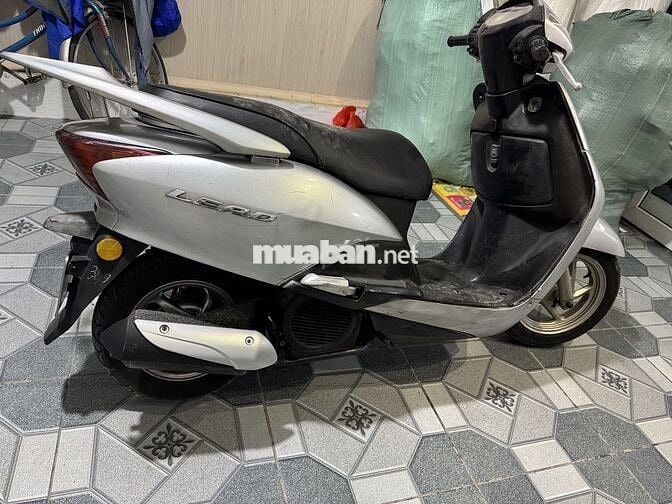 Honda Lead Phun xăng điện tử Ghi bạc