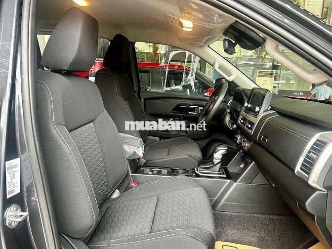 Mitsubishi Triton 2026 xả kho, giá huỷ diệt