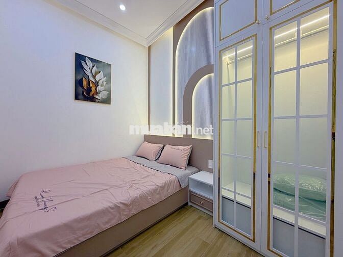  Nhà 3 tầng 4PN 4WC đẹp tại trung tâm thành phố
