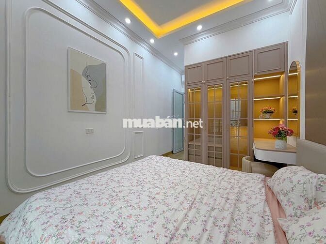  Nhà 3 tầng 4PN 4WC đẹp tại trung tâm thành phố