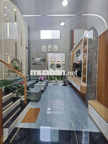 Nhà gần CVPM Quang Trung, 4mx13m, 1 trệt 1 lửng 3 lầu có gara xe hơi