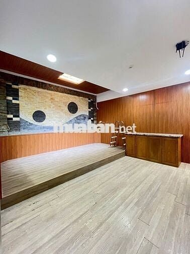 CĂN HỘ 2PN RỘNG 80M2 GẦN ĐƯỜNG 30 THÁNG 4