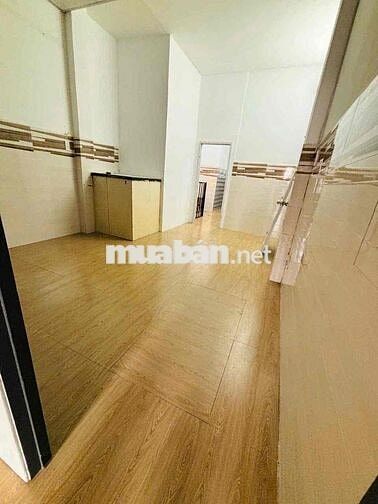 NC đinh bộ lĩnh ( sát mặt tiền ) 3pn . đối diện bến xe . ngang 4m