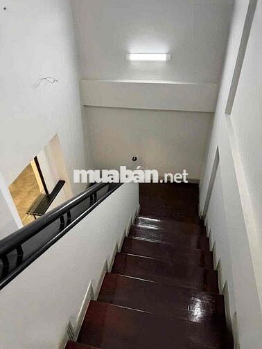 NC Sát mặt tiền Tân Cảng . Bình Thạnh (6x22) - 1 trệt 1 lầu