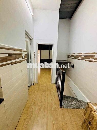 NC đinh bộ lĩnh ( sát mặt tiền ) 3pn . đối diện bến xe . ngang 4m