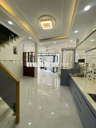 Bán nhà đẹp, ngay an dương vương , sát mặt  tiền xe tải, nhỉh 4tỷ lớn 