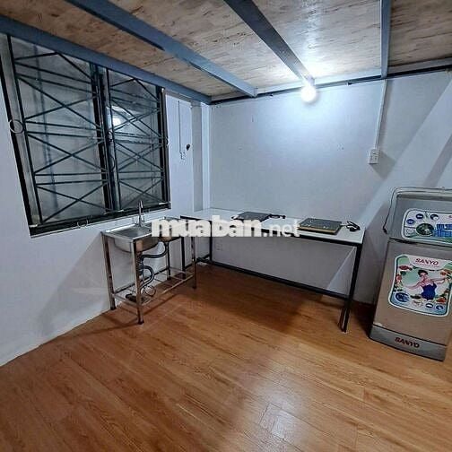 Phòng 30m2 ngay Vạn Hạnh Mall Q10