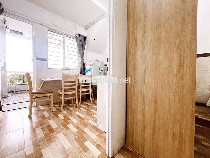 Thang Máy - Hầm Xe - 1PN - Tách Bếp - Balcon Trục 3/2 Quận 10