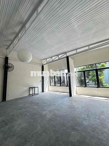 SANG NHƯỢNG MẶT BẰNG 300M² - GẦN BIỂN