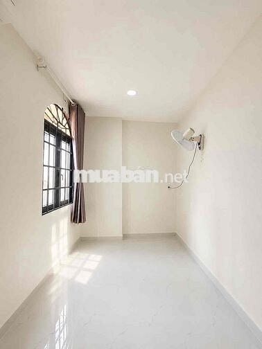 nhà chính chủ , hẻm xe hơi , sổ hồng riêng