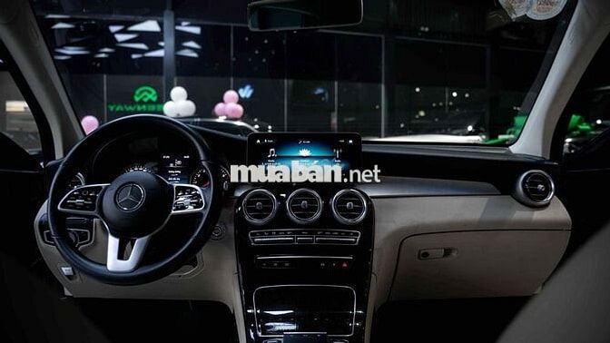 Mercedes-Benz GLC200 2022 Đen 38.000 miles