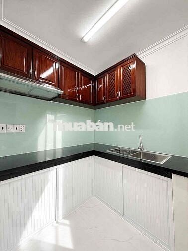 nhà chính chủ , hẻm xe hơi , sổ hồng riêng