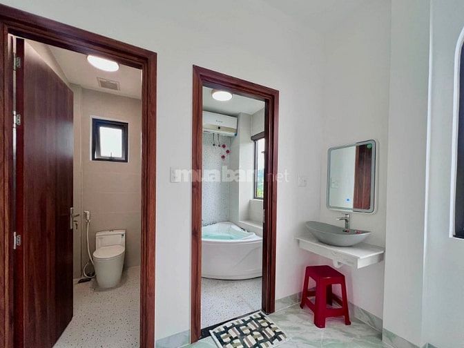 Cần Bán Nhà 140m² Full Thổ Cư Full Nội Thất Trung Tâm Đông Thanh