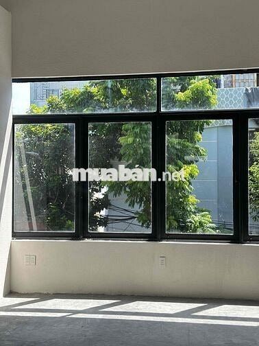 SANG NHƯỢNG MẶT BẰNG 300M² - GẦN BIỂN