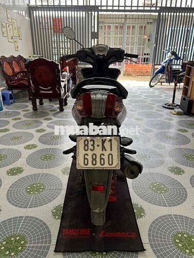 Yamaha LEXam màu Đỏ, Đen