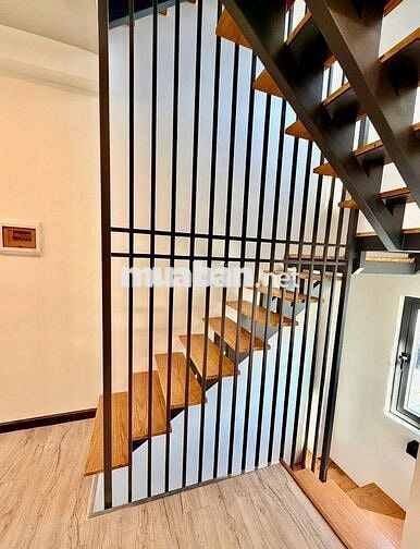 Bán nhà mới BTCT 5 tầng Quận 5 sát Quận 1 
