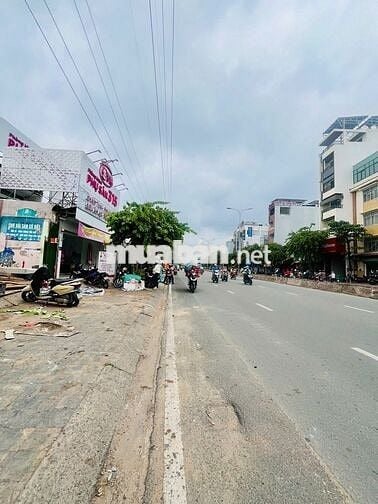 NHÀ CHO THUÊ MẶT TIỀN ĐƯỜNG LÊ TRỌNG TẤN 5X40M 1L VỊ TRÍ KHU KD ĐÔNG 