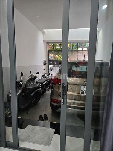 Tôi chính chủ bán nhà, nội thất Đức, khu vip an ninh, yên tĩnh