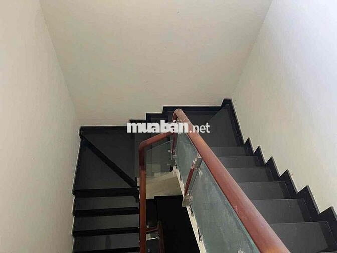 NHÀ THUÊ THẠNH XUÂN 5PN 5WC 1TRỆT 3 LẦU