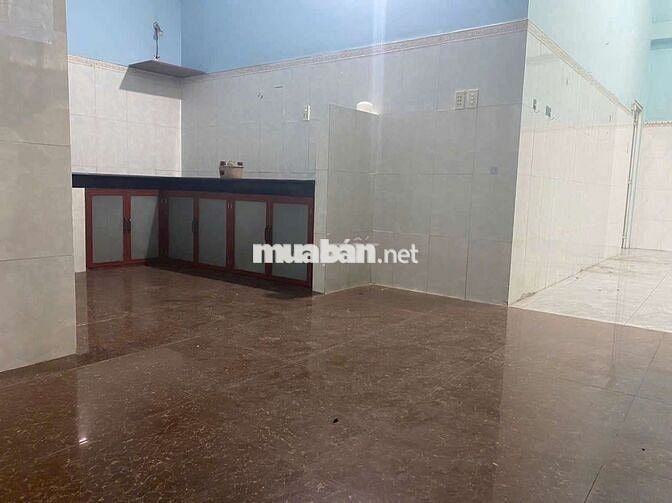 Sau căn mặt tiền 10*12 có sân Rẻ chốt lẹ