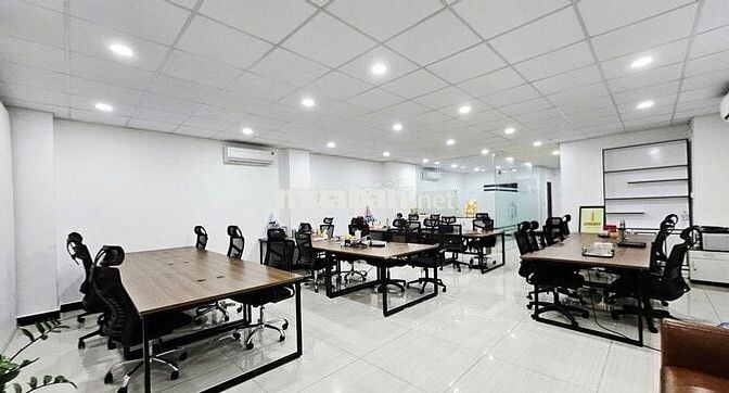 Cho thuê VP 75m2 chỉ 15tr, sẵn nội thất làm việc - Vạn Phúc City