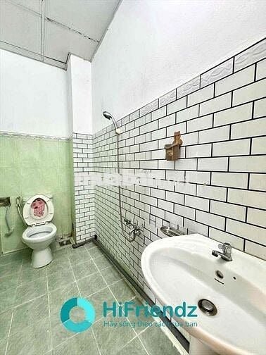 PHÒNG TRỌ BAN CÔNG GIÁ RẺ gần BX Q8, Parc Mall giáp Q5,Q10 ở liền