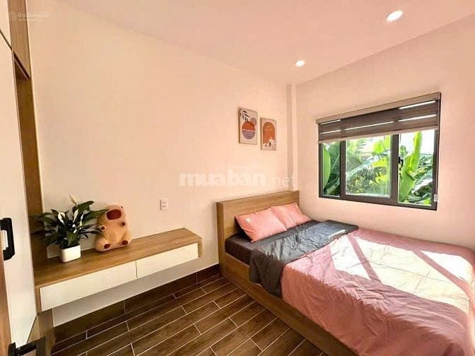 Bán gấp căn 5,5 tỷ đường Nguyễn Ảnh Thủ, Quận 12 diện tích 65 m2 