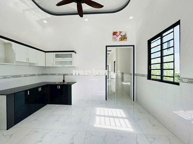 BÁN GẤP CĂN CẤP 4 ĐỂ SANG MỸ ĐỊNH CƯ