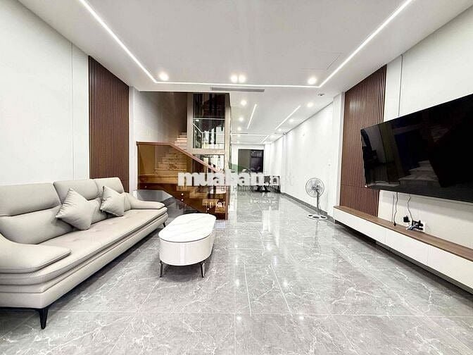 CHO THUÊ NHÀ NGUYÊN CĂN CÓ THANG MÁY KĐT MỸ GIA GIÁ 35 TRIỆU/THÁNG