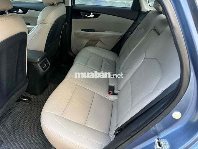 Kia Cerato 2019 1.6 Luxury Xám