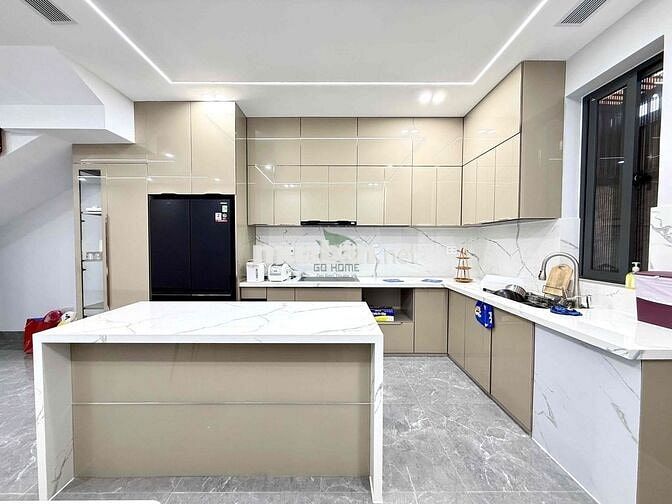 CHO THUÊ NHÀ NGUYÊN CĂN CÓ THANG MÁY KĐT MỸ GIA GIÁ 35 TRIỆU/THÁNG