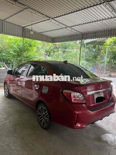 Mitsubishi Attrage 2021 đỏ