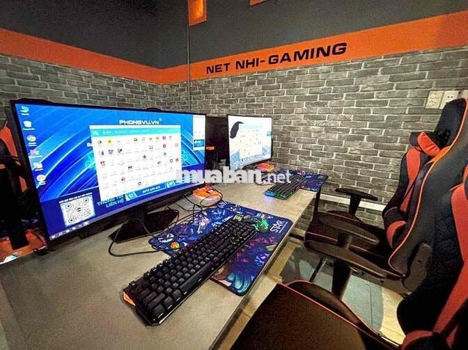 Tuyển Nam phục vụ net ca sáng q12