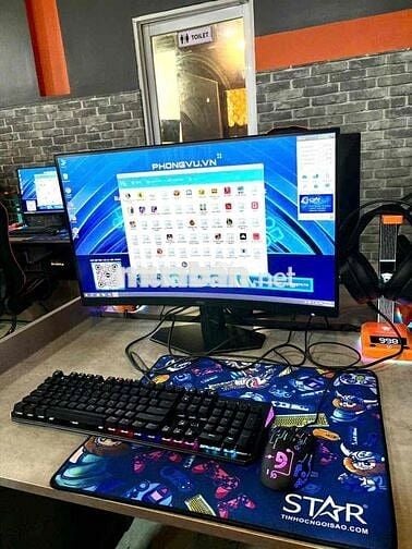 Tuyển Nam phục vụ net ca sáng q12