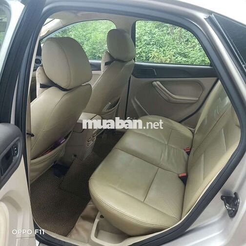 Ford Focus 2012 Số sàn Vàng cát 5 chỗ