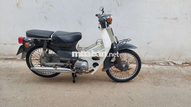Honda 81 50cc Trắng, Xám Việt Nam
