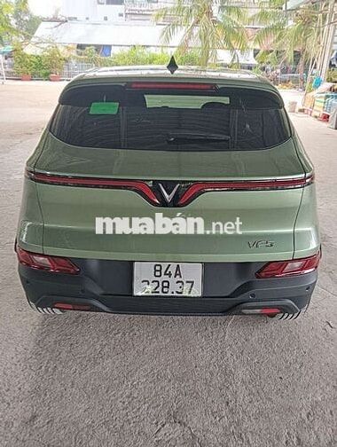 VinFast VF5 Xanh lá 5 chỗ