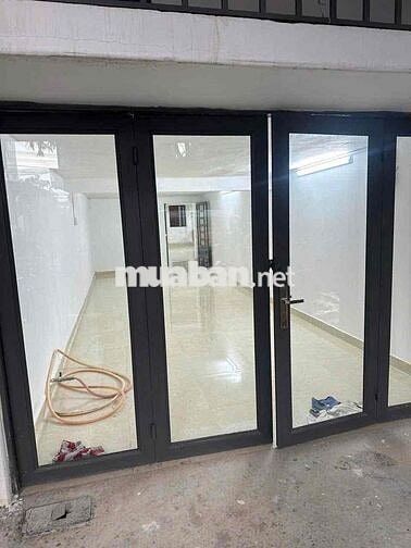 Cho thuê nhà mặt tiền kinh doanh  Nhà 1 trệt 1 lầu đường Huỳnh Văn Ngh