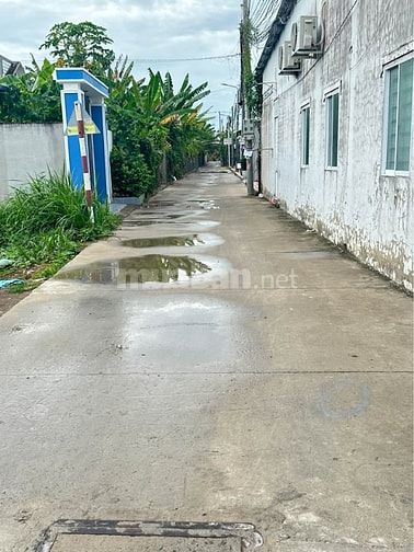 Bán căn nhà đường Thanh Niên liền kề Vinhomes Hóc Môn!!! 86m2 760TR