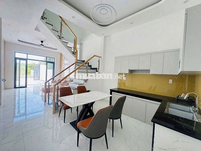 CẦN TIỀN HẠ GIÁ BÁN GẤP NHÀ 1 LẦU 1 TRỆT NẰM NGAY CẦU BẠCH ĐẰNG 2