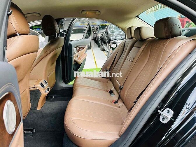 Mercedes-Benz E 200 Exclusive 2021 Đen Tự động