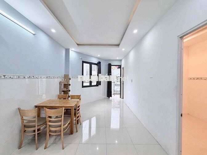 🔥Căn Hộ 2Ph Ngủ Ban Công Thang Máy Nằm Ngay ĐH : Hutech , GTVT , ….