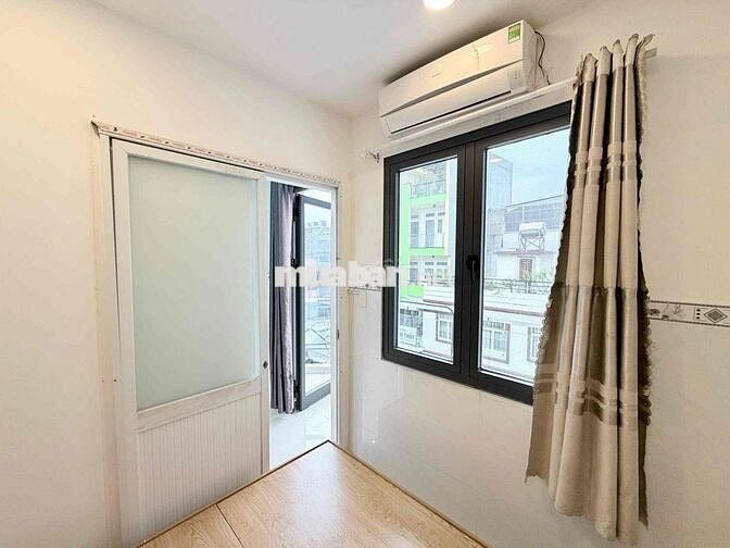 🔥Căn Hộ 2Ph Ngủ Ban Công Thang Máy Nằm Ngay ĐH : Hutech , GTVT , ….