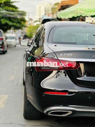 Mercedes-Benz E 200 Exclusive 2021 Đen Tự động