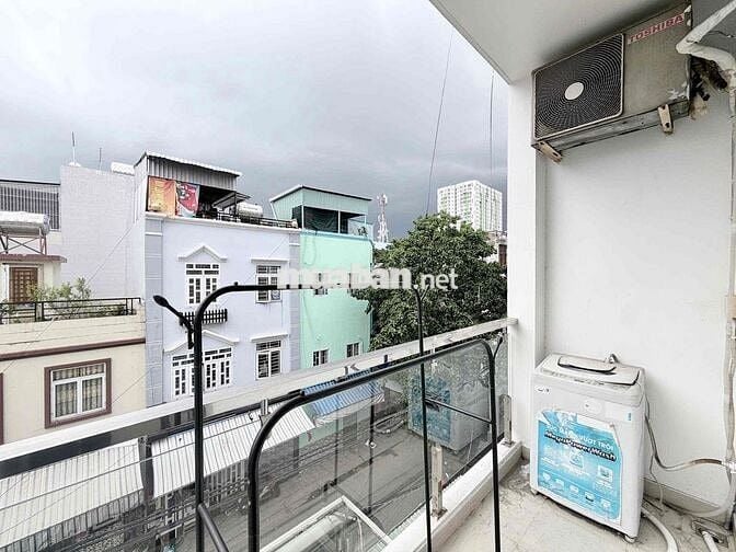 🔥Căn Hộ 2Ph Ngủ Ban Công Thang Máy Nằm Ngay ĐH : Hutech , GTVT , ….