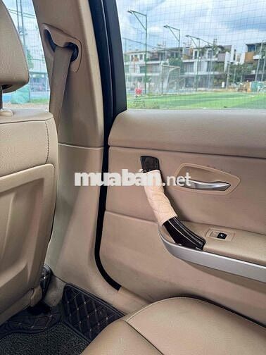 BMW 320i model 2010 Vàng cát