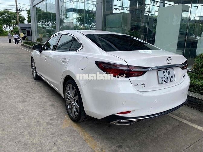 Mazda Mazda 6 2.5 Trắng 5 chỗ