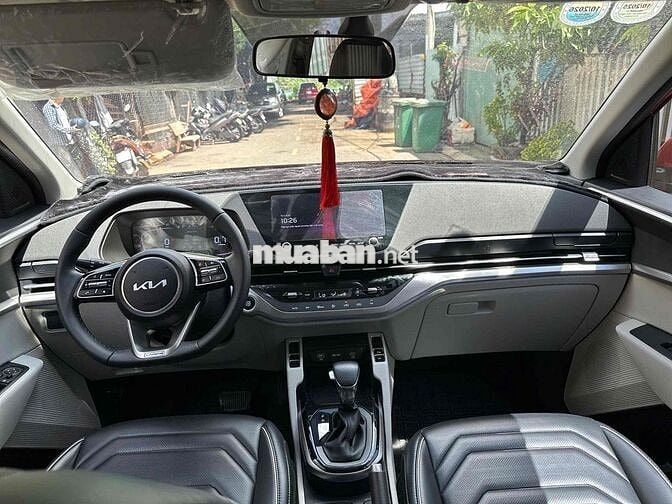 Kia Carens Luxury 2025 Màu đỏ
