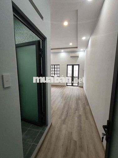 Cho Thuê nhà 2 Mặt tiền, 1 Trệt 1 Lầu Đúc, đường Nguyễn Văn Giai Q1