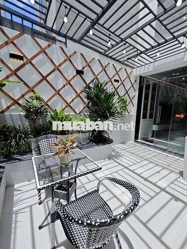 Nhà mới xây gần BV Quận 12, 4mx20m, 1 trệt 3 lầu,gara xe hơi